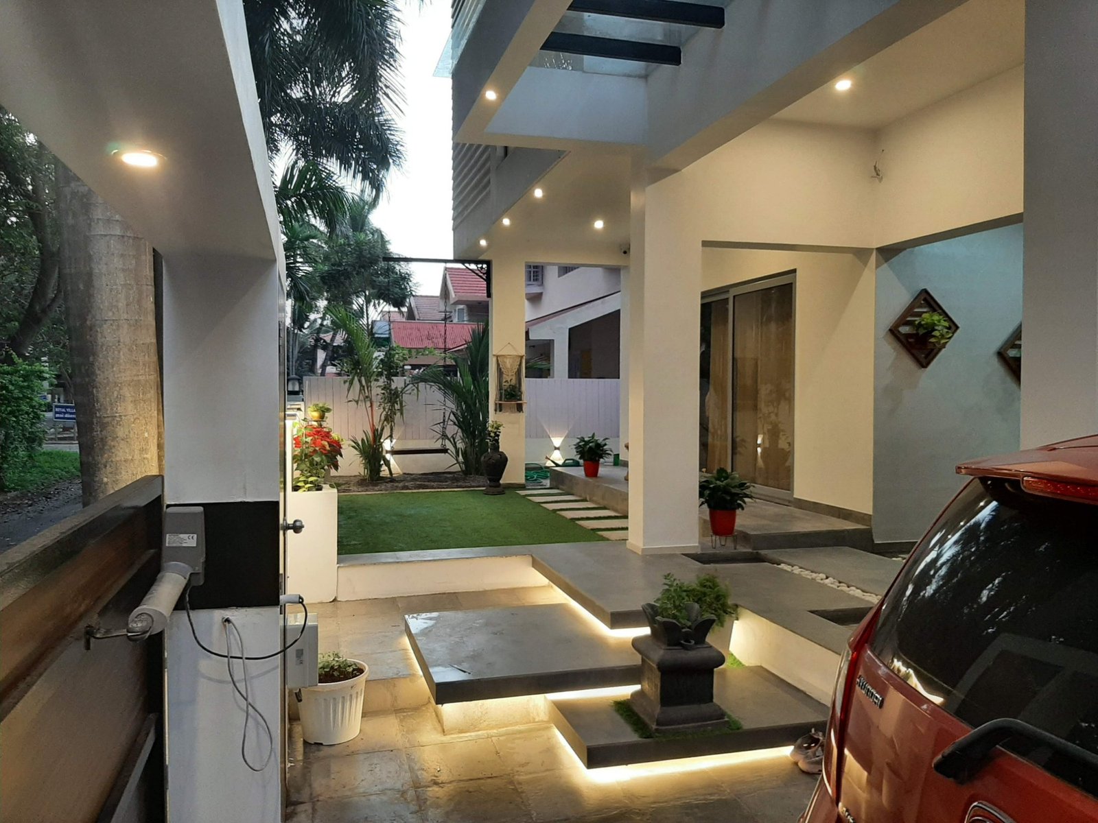 Entry court LED lighting