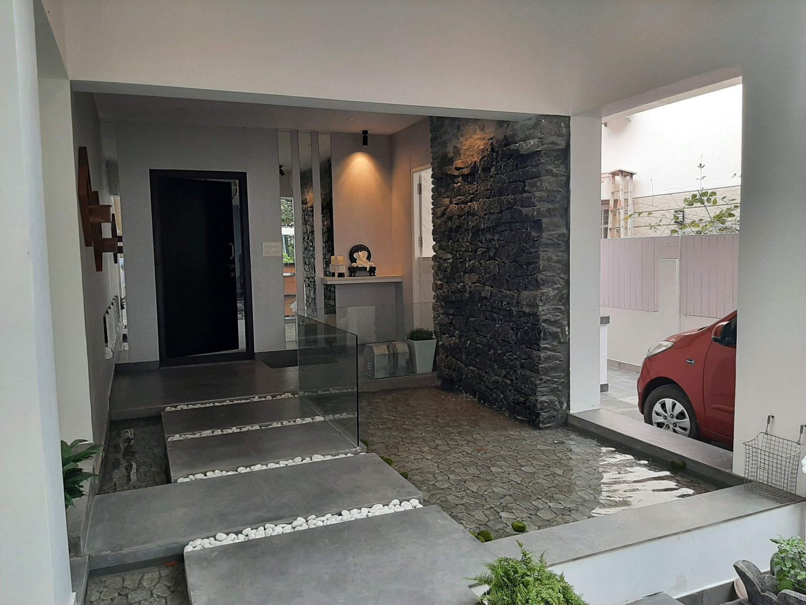 Sitout entry court
